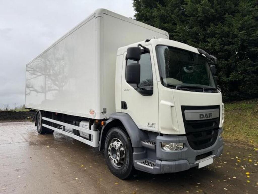 2017 DAF LF 6 4X2 FRIDGE 259,656 kilometres Exw UK