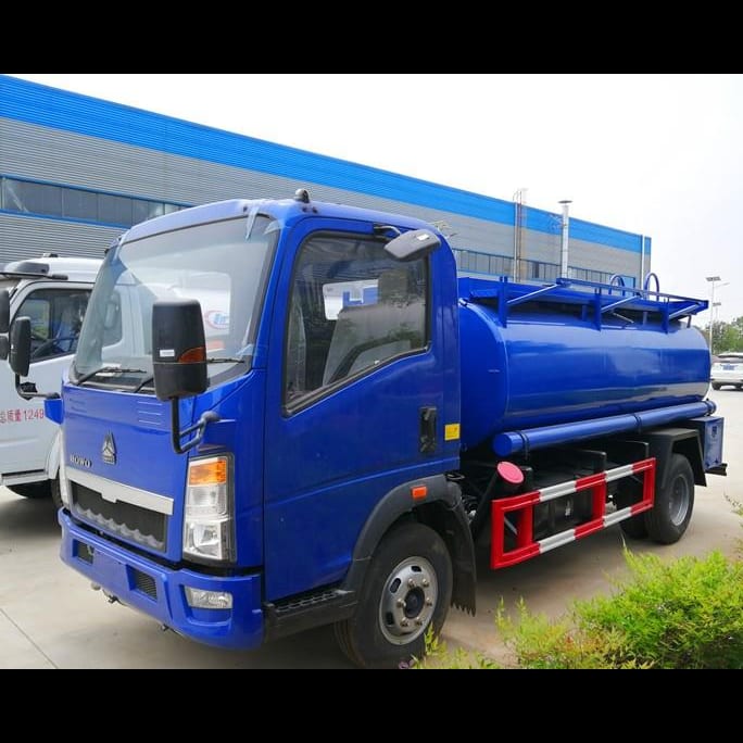 SINO HOWO 5000L 4×2 Fuel Tanker Truck Exw China