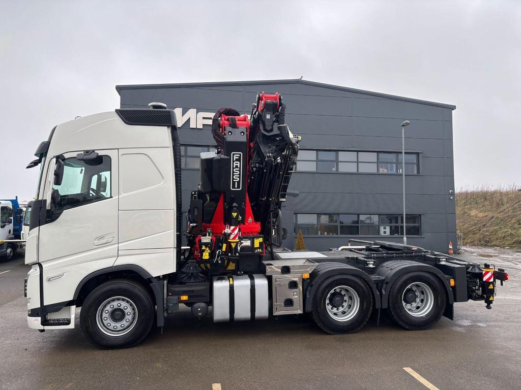 2025 Volvo FH540 6X4 FASSI F710 71T Crane Tractor Unit Exw UK (POA)
