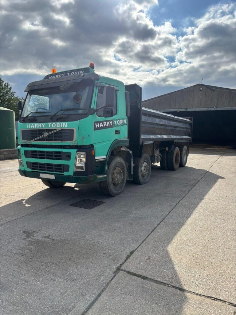 2004 Volvo FM 8×4 Tipper Exw UK