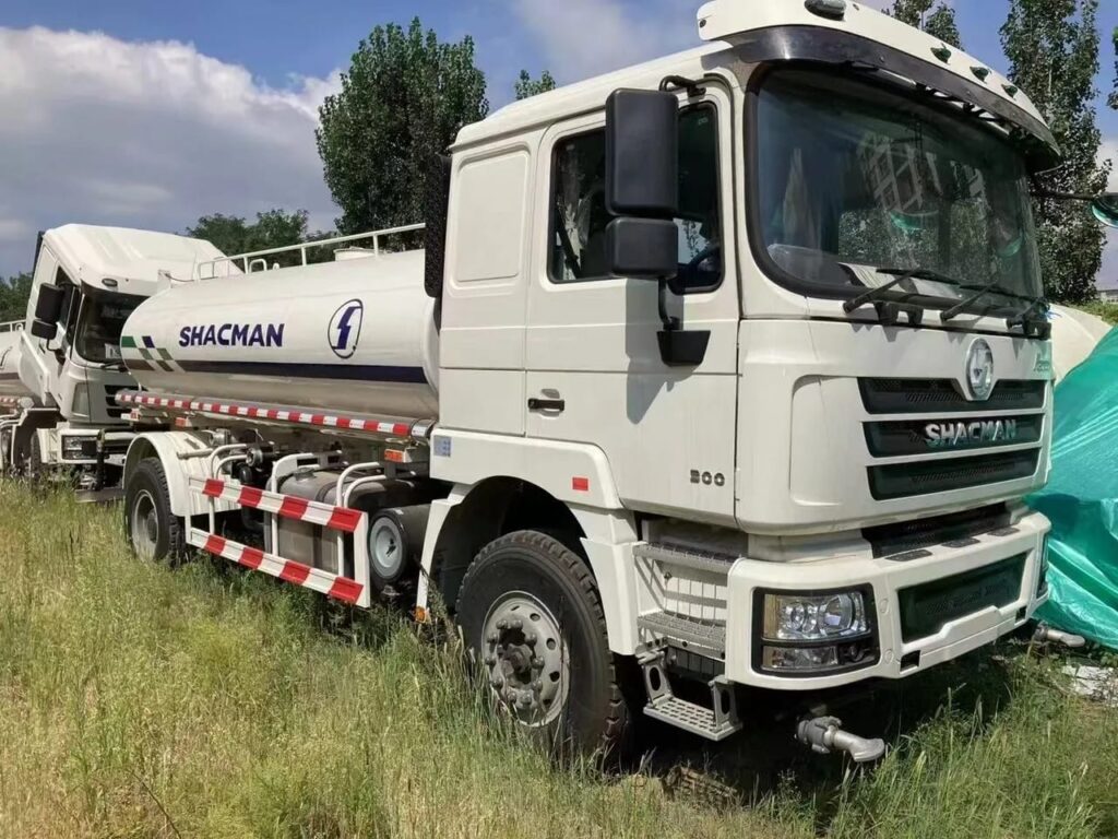 Shacman F3000 4×4 LHD 10Ton Fuel Tanker Truck Exw Manufacturer