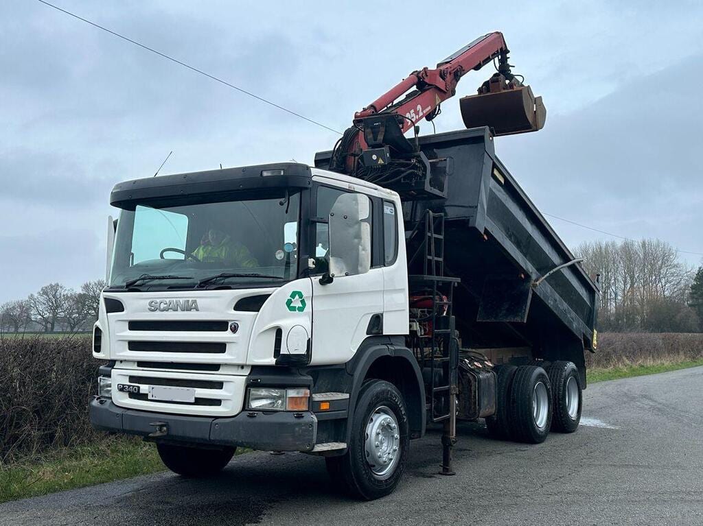 2006 Scania P Series P340 6×4 Tipper with Grab 11.0 609,918 kilometres Exw UK