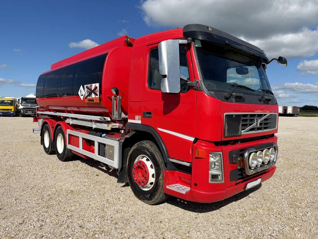 2008 Volvo FM 380 19,000 LITRE 6X4 FUEL TANKER 9.4 Exw UK