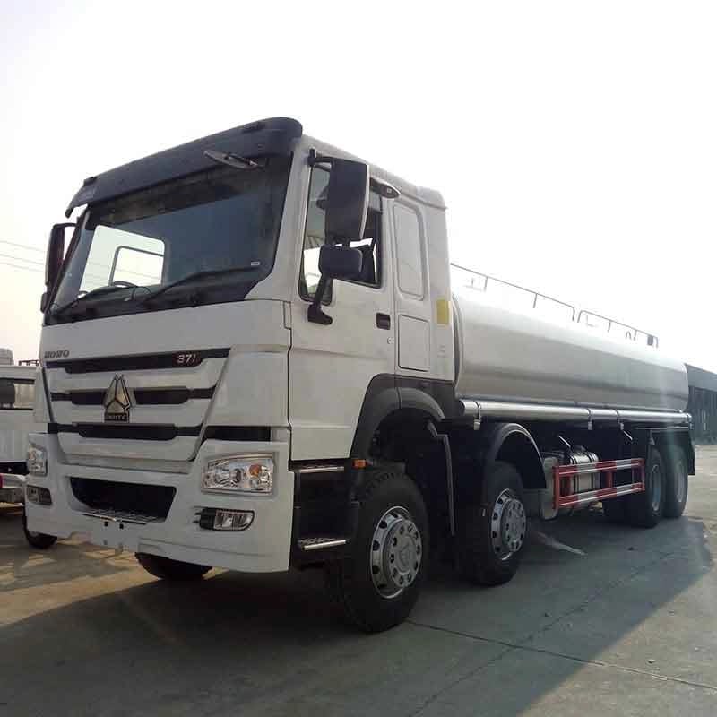 Sino Howo 8×4 380 HP RHD Carbon Steel Tank 30 000 liters Exw China
