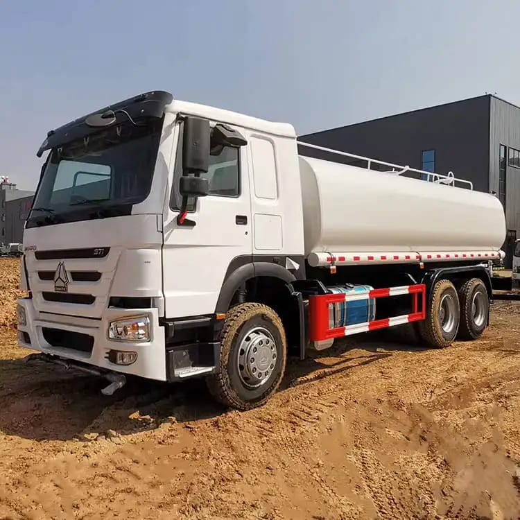 Completely Refurbished HOWO 371HP 6×4 Water Tank Truck Exw China