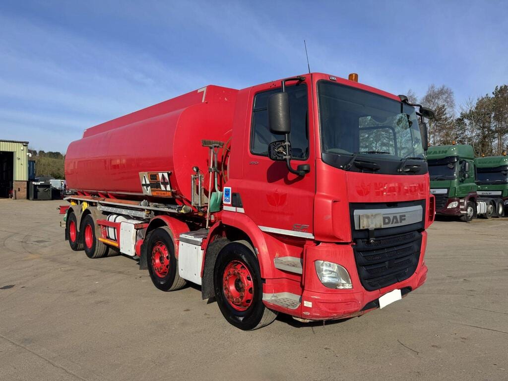 2015 DAF CF 370 8X4 FUEL TANKER 10.8 25,000L 382,000 kilometres Exw UK