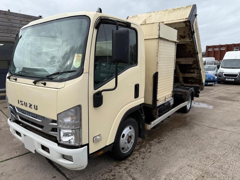 2015 Isuzu Forward N55.150 W Tipper 162,539 kilometres Exw UK