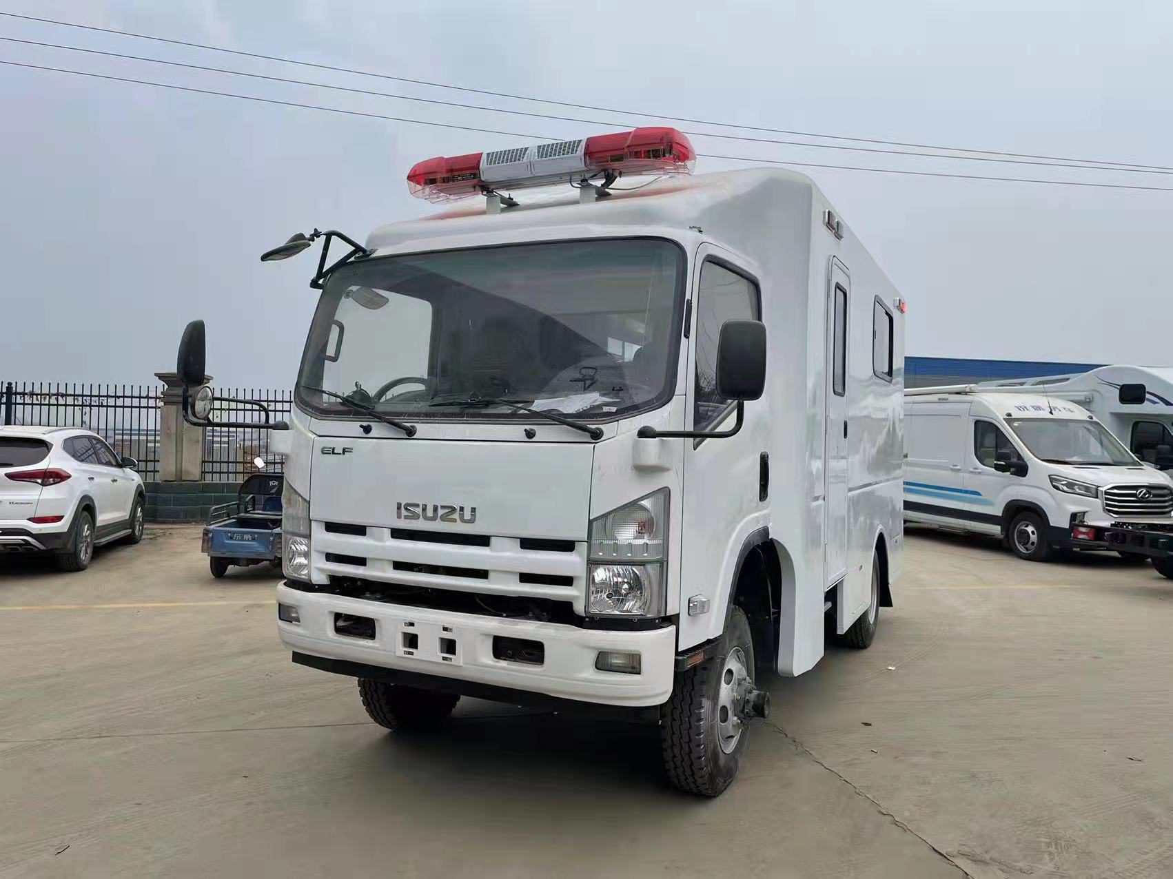 Isuzu 4×4 Off-Road Ambulance